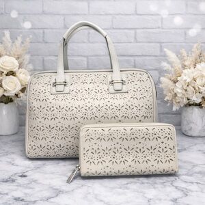 Coach Taylor Eyelet Leather Satchel White & matching wallet